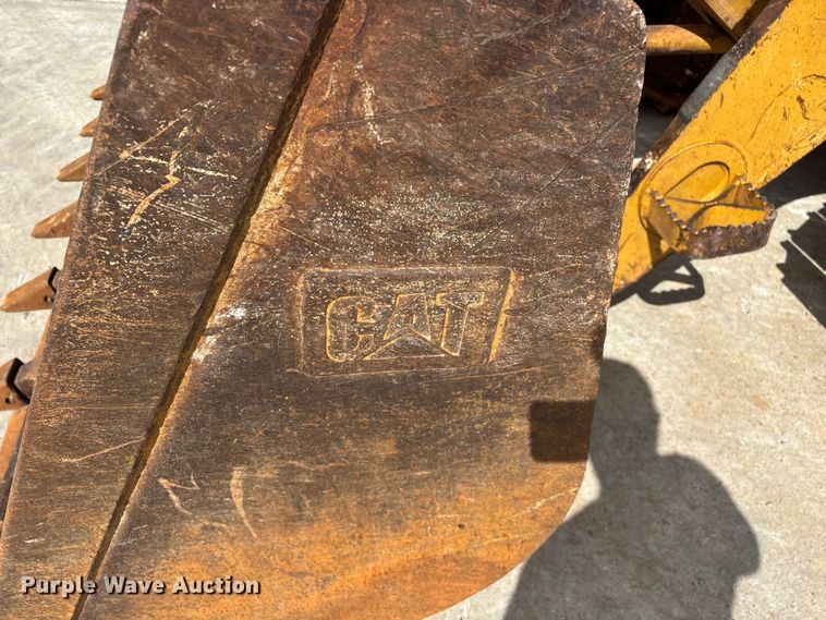 image for item FG0416 2015 Caterpillar 953D track loader