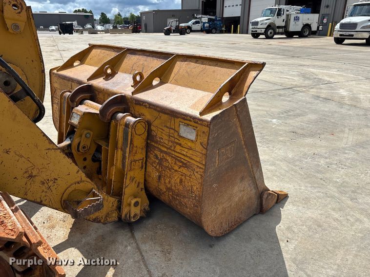 image for item FG0416 2015 Caterpillar 953D track loader