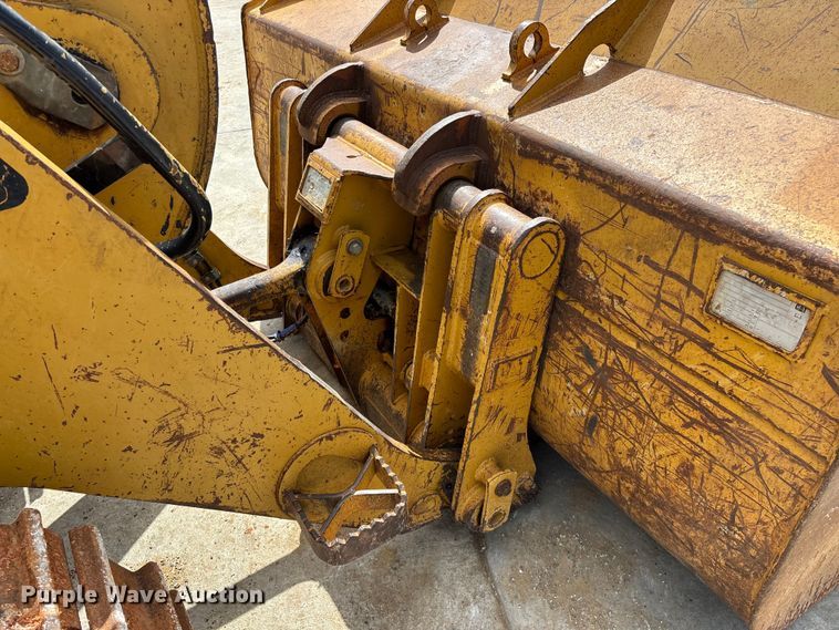 image for item FG0416 2015 Caterpillar 953D track loader