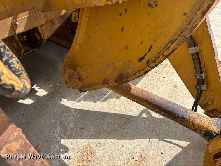 image for item FG0416 2015 Caterpillar 953D track loader