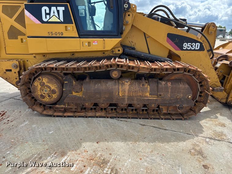 image for item FG0416 2015 Caterpillar 953D track loader