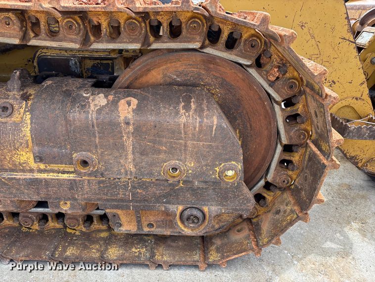 image for item FG0416 2015 Caterpillar 953D track loader