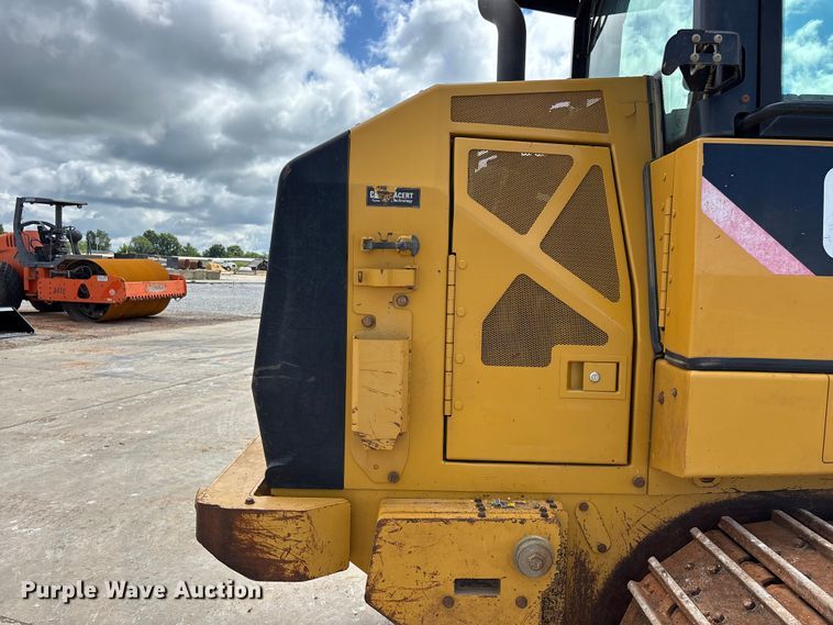 image for item FG0416 2015 Caterpillar 953D track loader