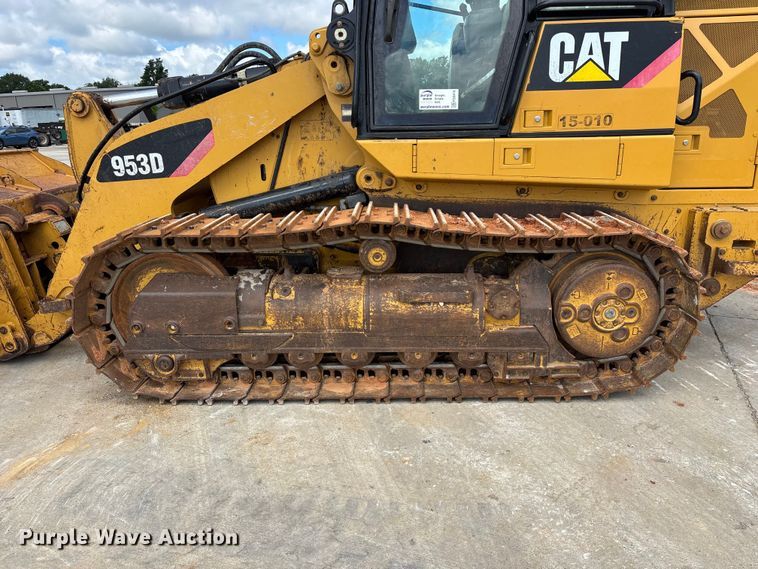 image for item FG0416 2015 Caterpillar 953D track loader