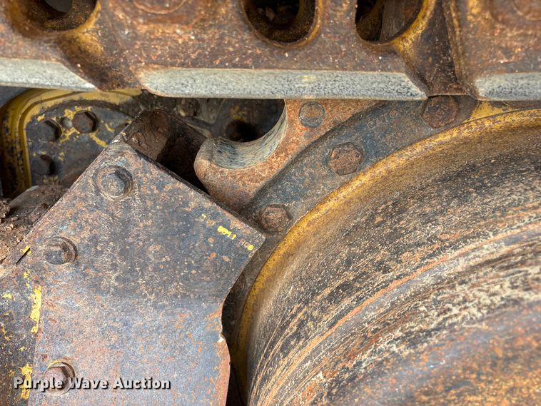 image for item FG0416 2015 Caterpillar 953D track loader