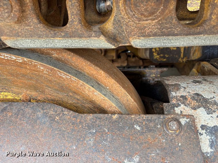 image for item FG0416 2015 Caterpillar 953D track loader