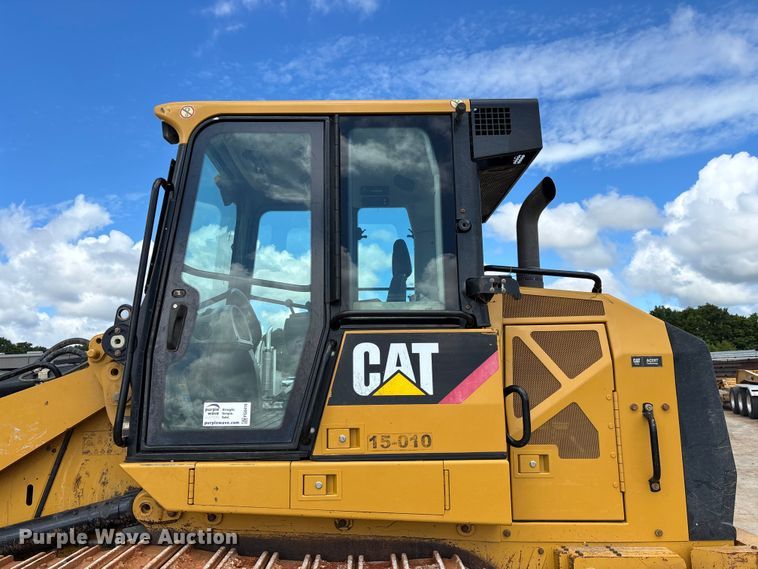 image for item FG0416 2015 Caterpillar 953D track loader