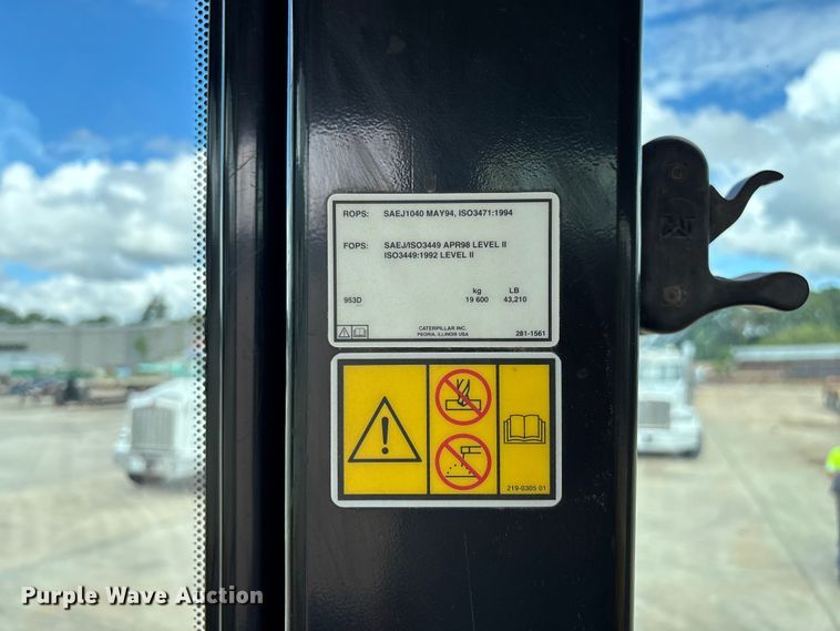 image for item FG0416 2015 Caterpillar 953D track loader