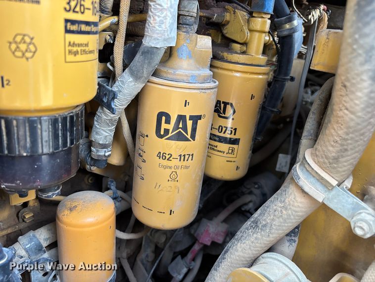 image for item FG0416 2015 Caterpillar 953D track loader