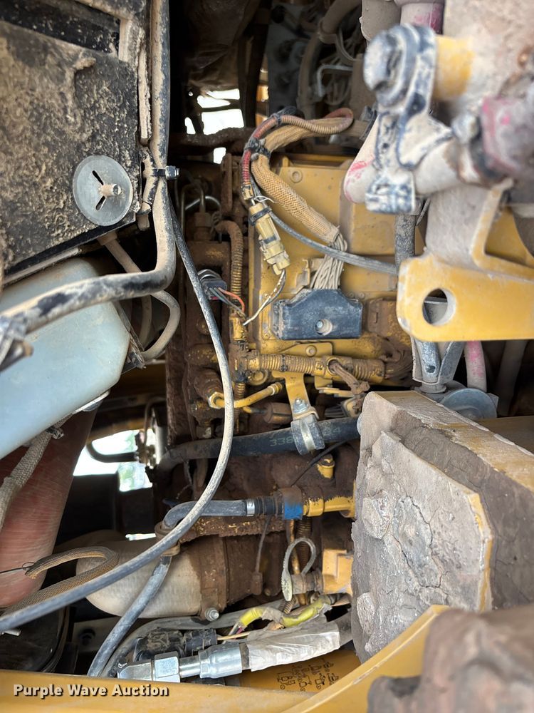 image for item FG0416 2015 Caterpillar 953D track loader