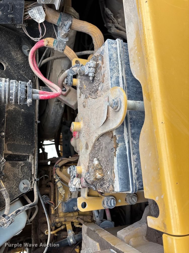 image for item FG0416 2015 Caterpillar 953D track loader