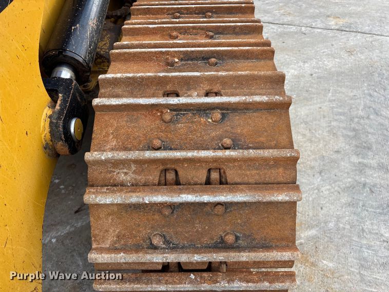 image for item FG0416 2015 Caterpillar 953D track loader