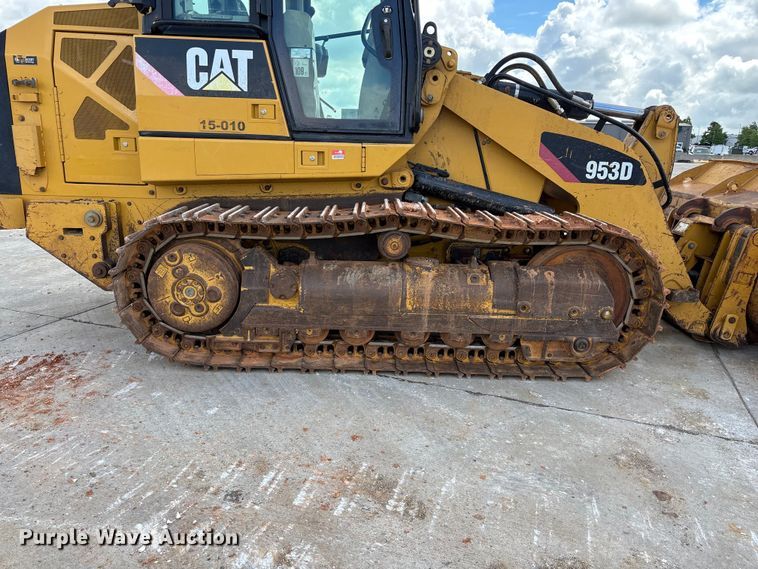 image for item FG0416 2015 Caterpillar 953D track loader