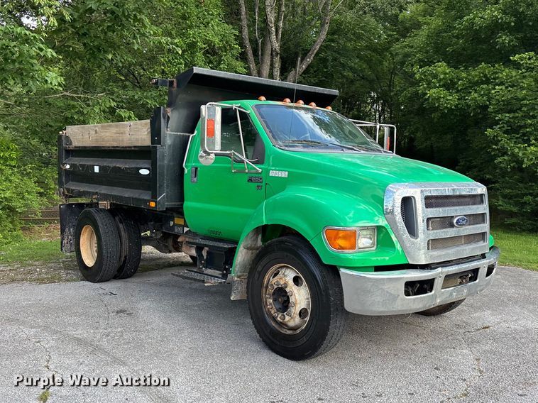 image for item FG0464 2015 Ford F650 Super Duty dump truck
