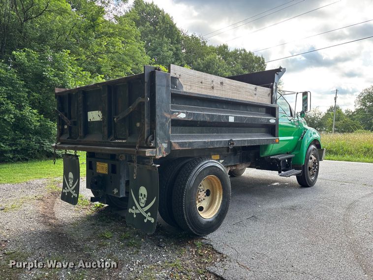 image for item FG0464 2015 Ford F650 Super Duty dump truck