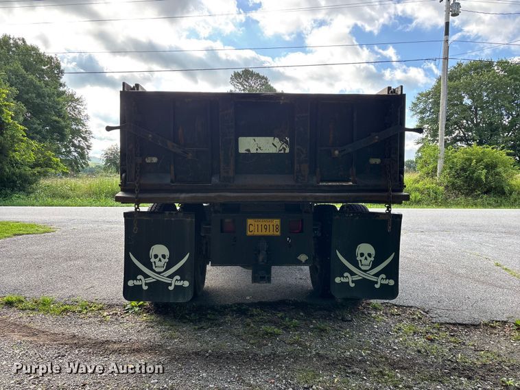 image for item FG0464 2015 Ford F650 Super Duty dump truck