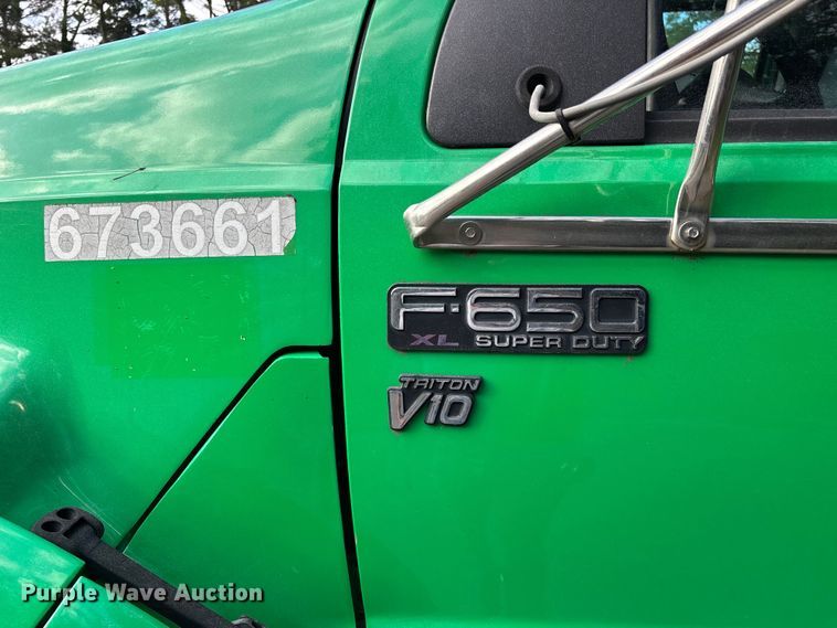 image for item FG0464 2015 Ford F650 Super Duty dump truck
