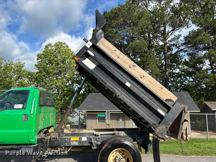 image for item FG0464 2015 Ford F650 Super Duty dump truck