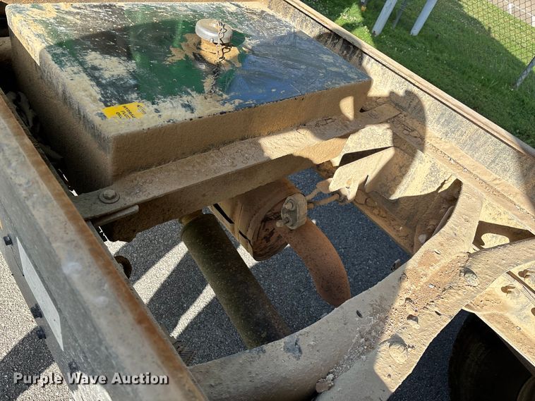 image for item FG0464 2015 Ford F650 Super Duty dump truck