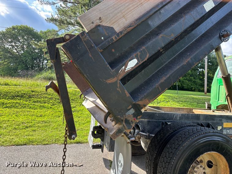 image for item FG0464 2015 Ford F650 Super Duty dump truck
