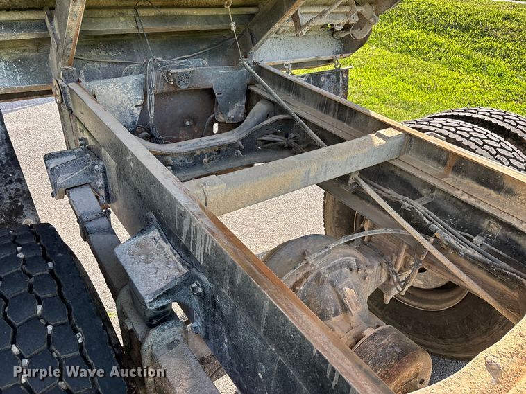 image for item FG0464 2015 Ford F650 Super Duty dump truck