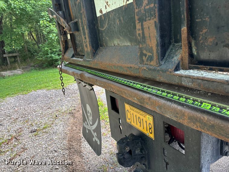 image for item FG0464 2015 Ford F650 Super Duty dump truck