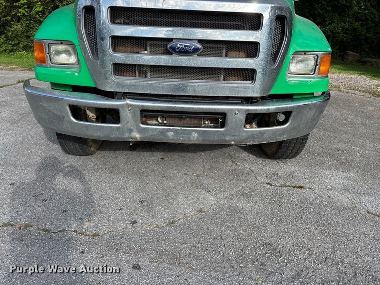 image for item FG0464 2015 Ford F650 Super Duty dump truck