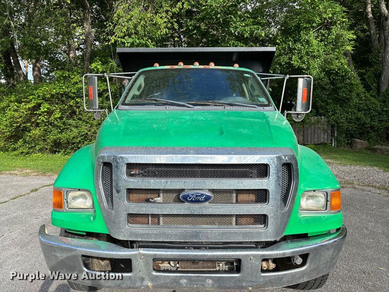 image for item FG0464 2015 Ford F650 Super Duty dump truck
