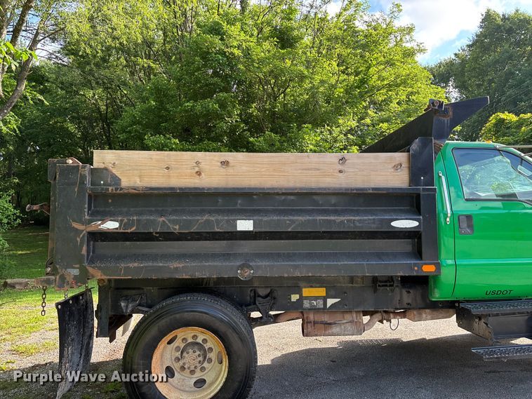 image for item FG0464 2015 Ford F650 Super Duty dump truck