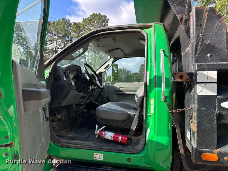 image for item FG0464 2015 Ford F650 Super Duty dump truck