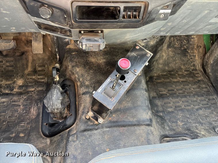 image for item FG0464 2015 Ford F650 Super Duty dump truck