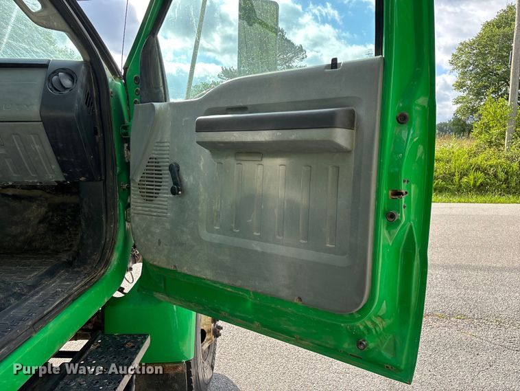 image for item FG0464 2015 Ford F650 Super Duty dump truck