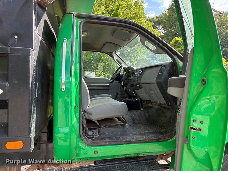 image for item FG0464 2015 Ford F650 Super Duty dump truck