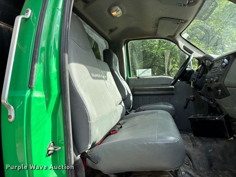 image for item FG0464 2015 Ford F650 Super Duty dump truck