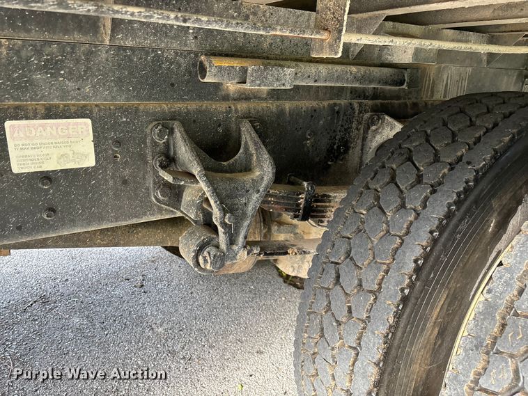 image for item FG0464 2015 Ford F650 Super Duty dump truck