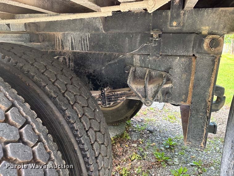 image for item FG0464 2015 Ford F650 Super Duty dump truck