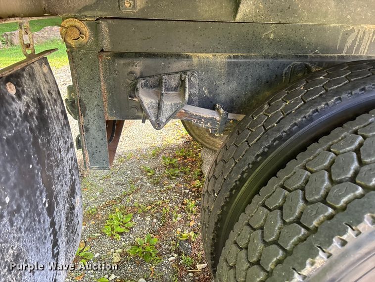 image for item FG0464 2015 Ford F650 Super Duty dump truck