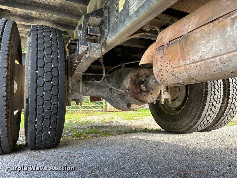 image for item FG0464 2015 Ford F650 Super Duty dump truck