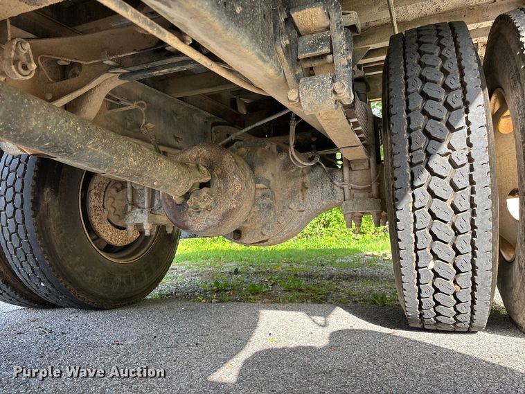 image for item FG0464 2015 Ford F650 Super Duty dump truck