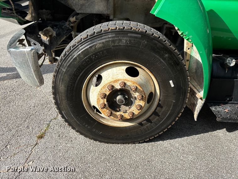 image for item FG0464 2015 Ford F650 Super Duty dump truck