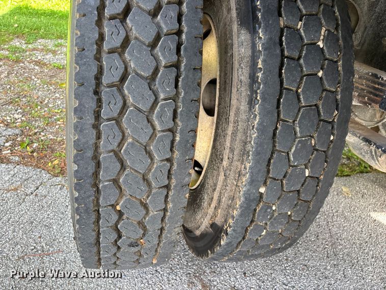 image for item FG0464 2015 Ford F650 Super Duty dump truck