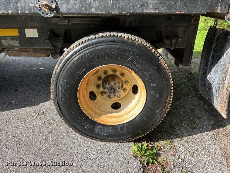 image for item FG0464 2015 Ford F650 Super Duty dump truck
