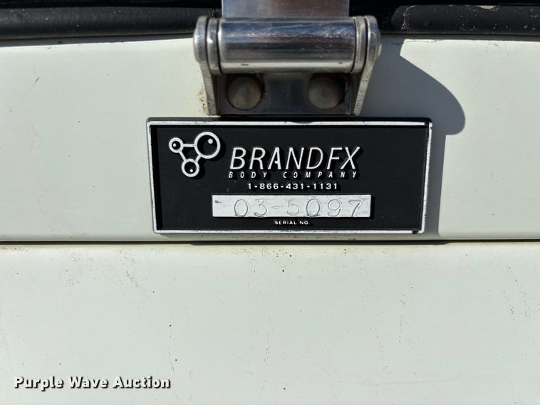 image for item FG0465 2004 Freightliner Business Class M2 bucket truck