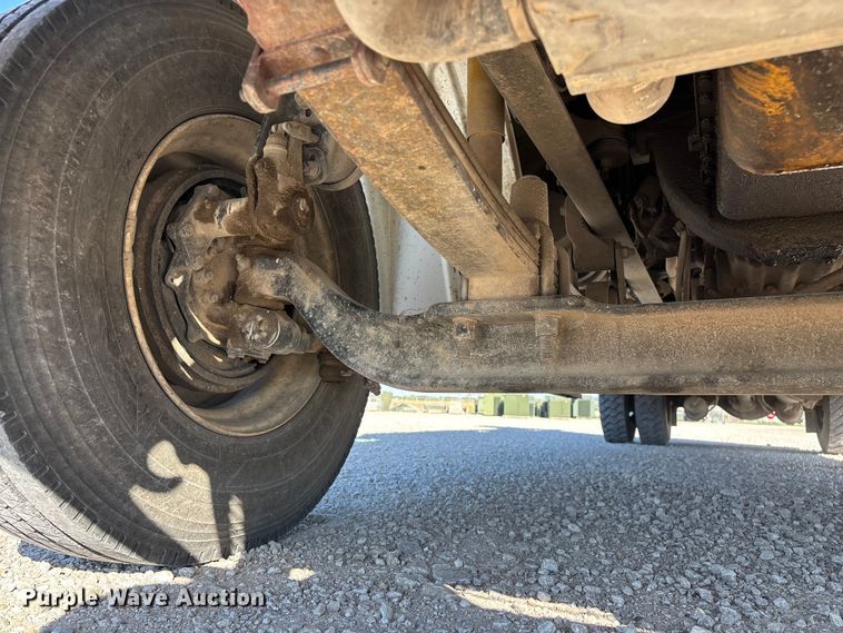 image for item FG0465 2004 Freightliner Business Class M2 bucket truck