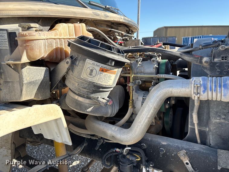 image for item FG0465 2004 Freightliner Business Class M2 bucket truck