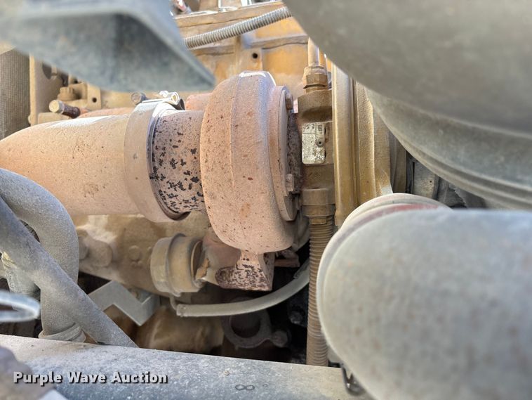 image for item FG0465 2004 Freightliner Business Class M2 bucket truck