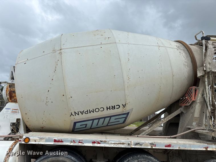 image for item FG0466 2003 Kenworth T800 ready mix truck