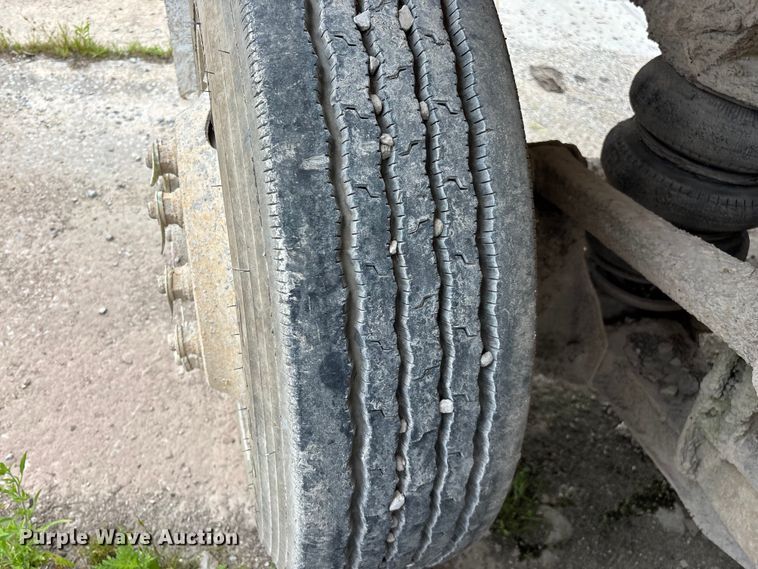 image for item FG0466 2003 Kenworth T800 ready mix truck
