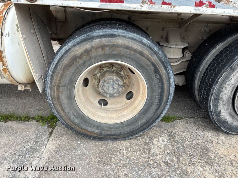 image for item FG0466 2003 Kenworth T800 ready mix truck