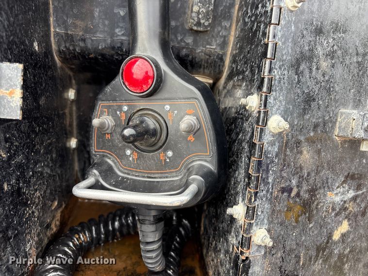 image for item FI0228 2019 Ditch Witch JT20 directional boring unit